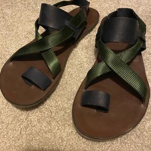 VIVO barefoot Sandals never worn